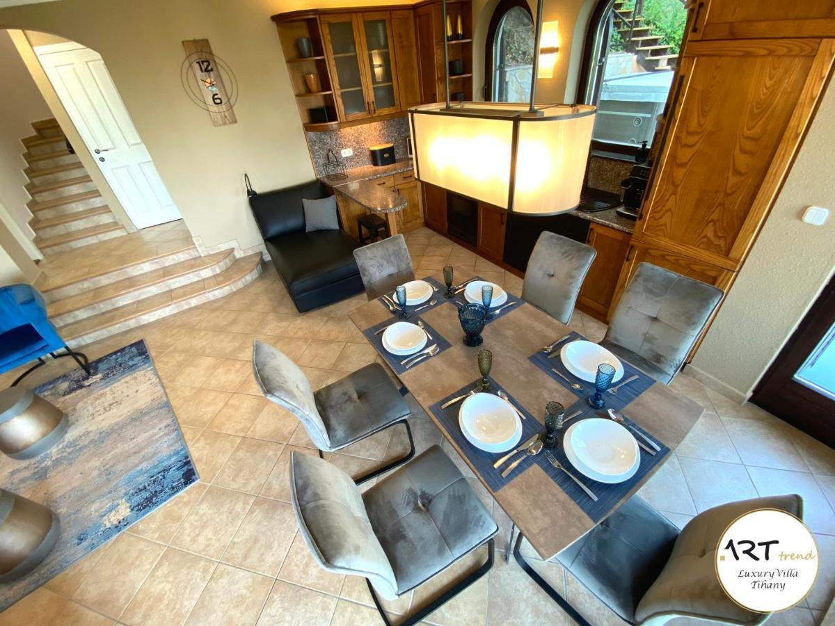 Arttrend Luxury Villa Tihany Bagian luar foto